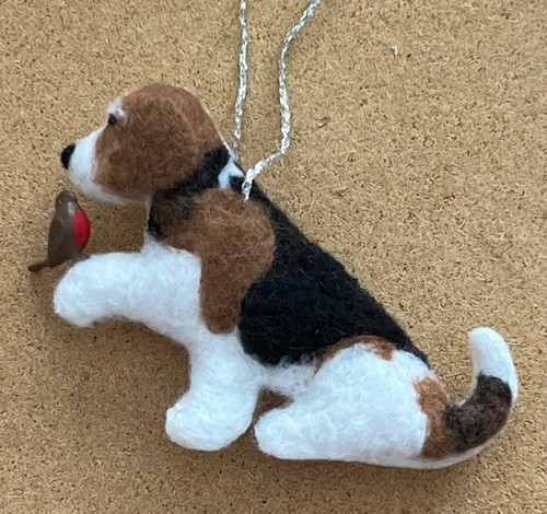 Beagle holding little - beagle,